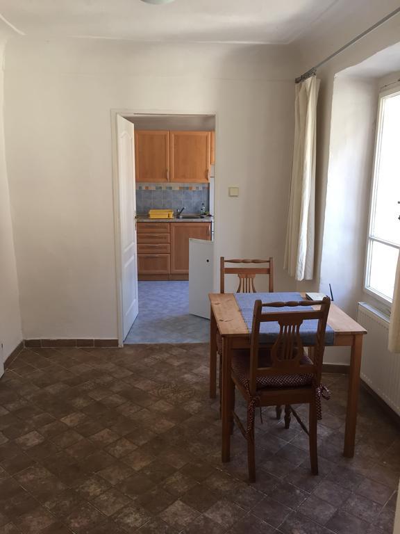 Apartments At The Golden Plough Prague Room photo