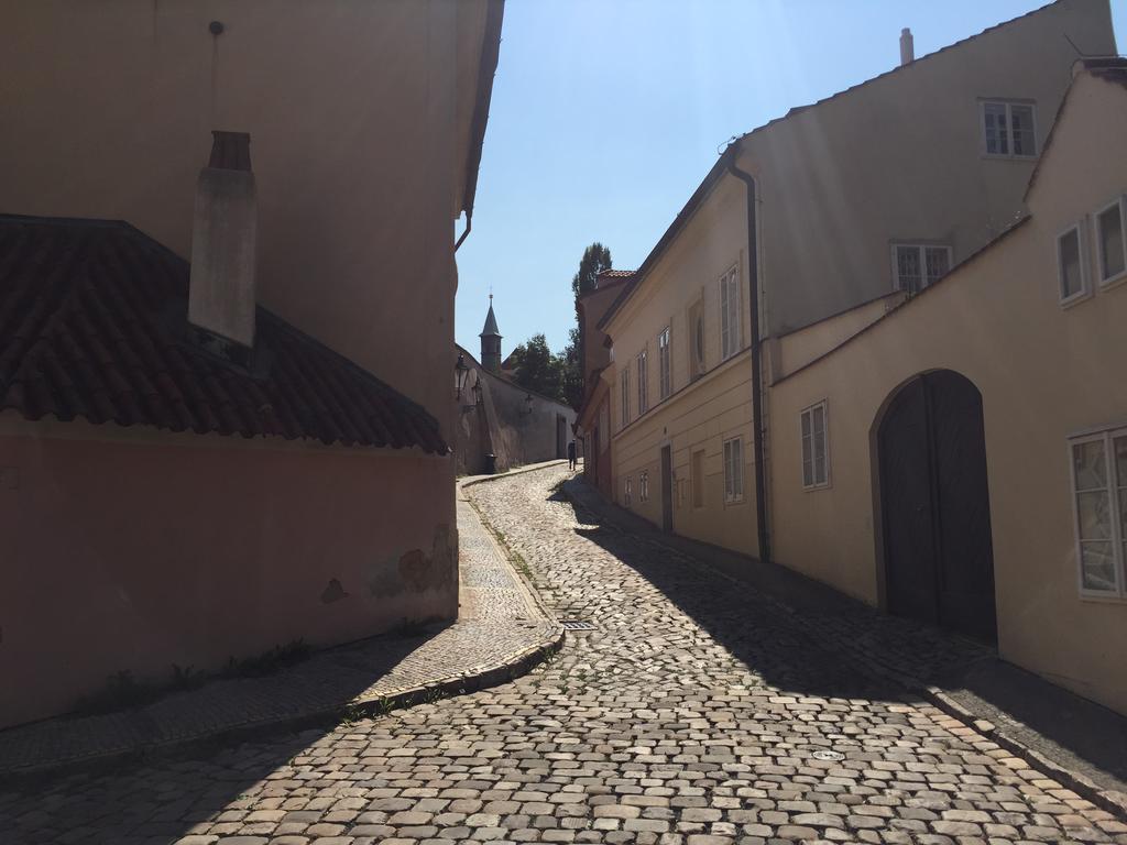 Apartments At The Golden Plough Prague Exterior photo